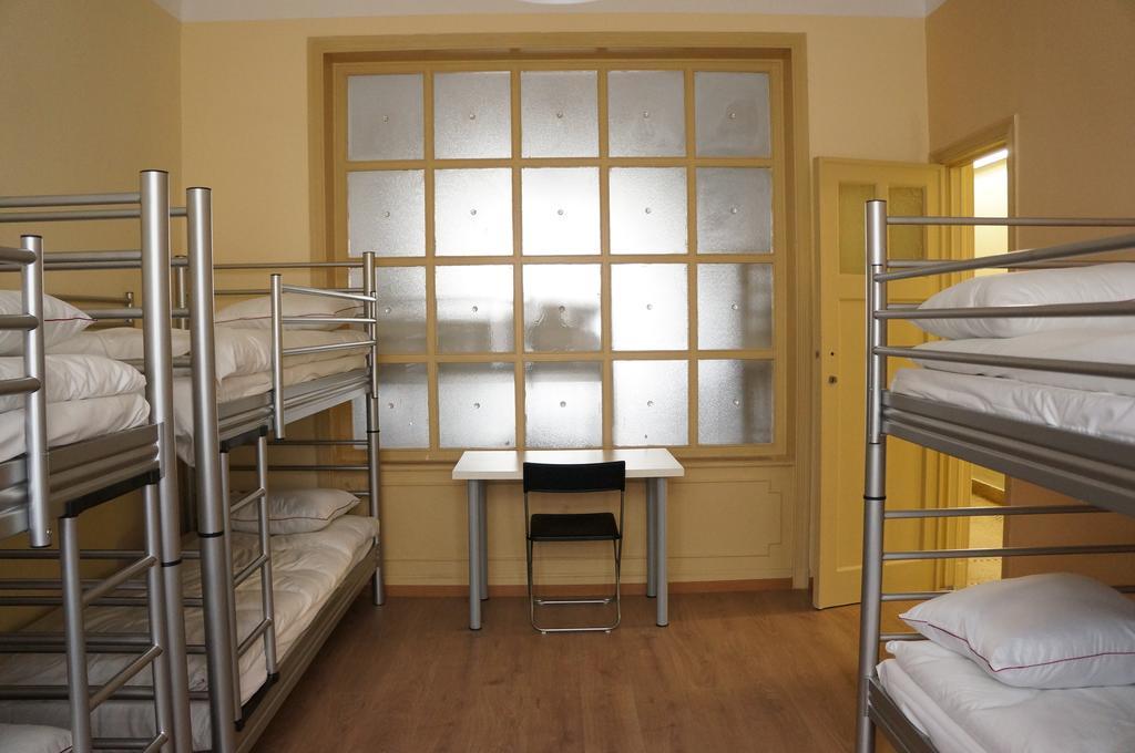 Es Hostel Saint-Gilles Eksteriør bilde
